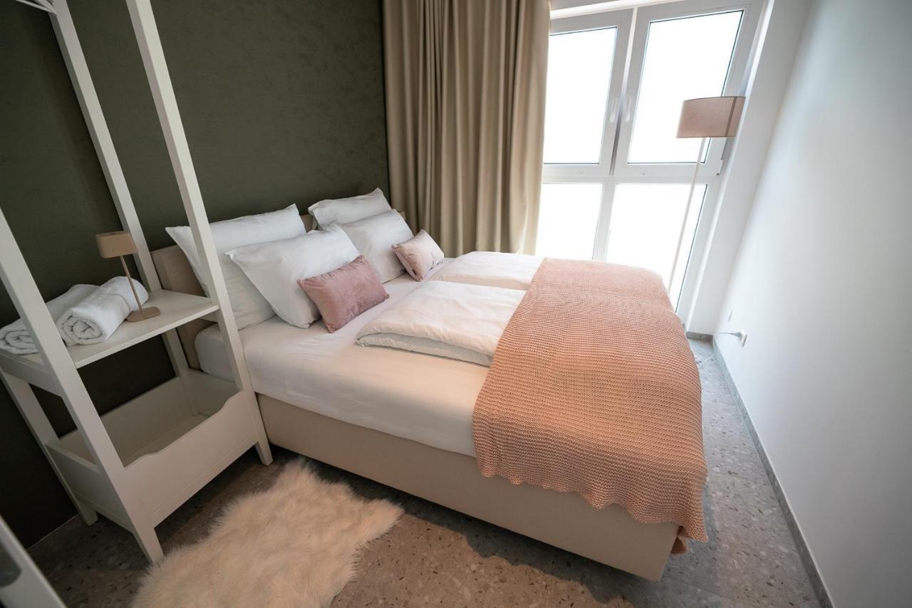 Apartments Kras 24 With Pool Sežana Kültér fotó