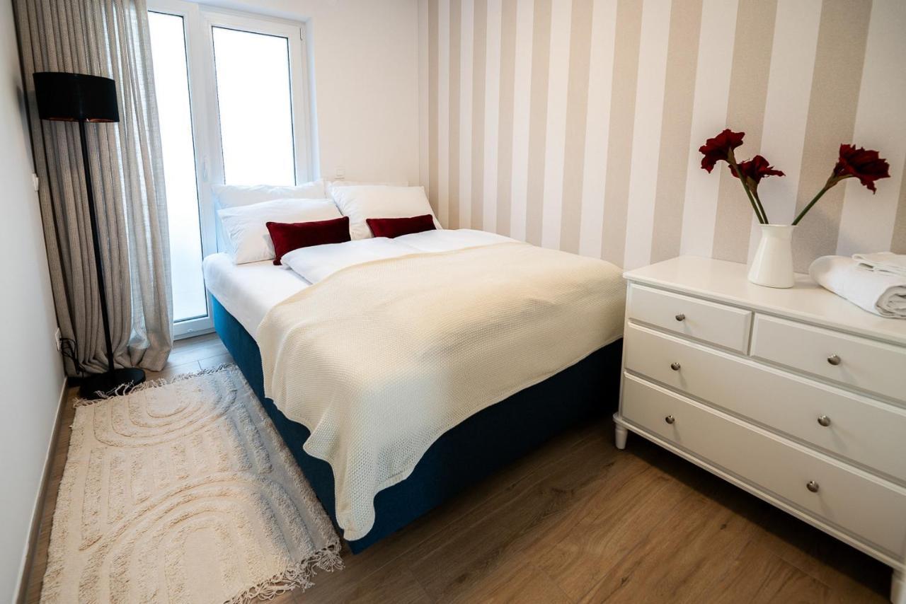 Apartments Kras 24 With Pool Sežana Kültér fotó