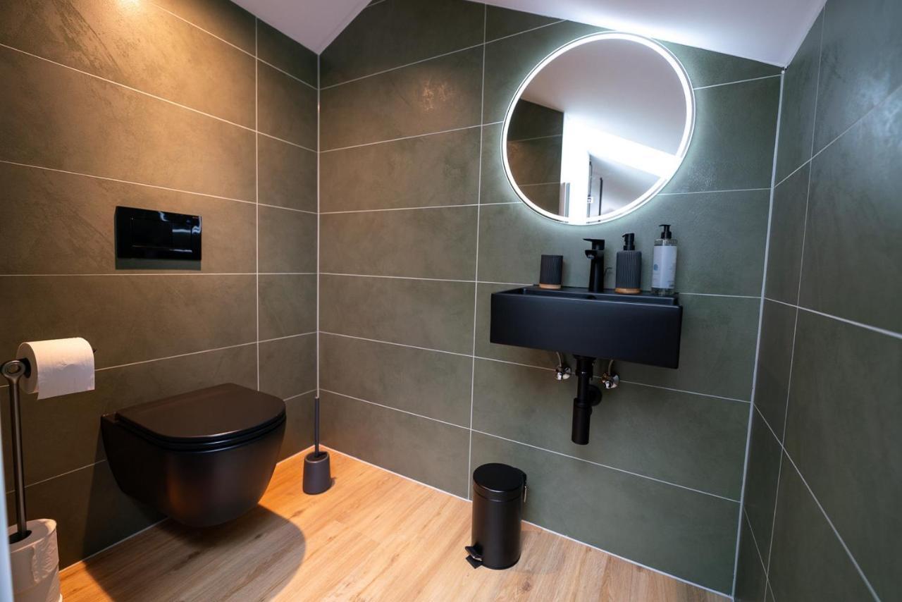 Apartments Kras 24 With Pool Sežana Kültér fotó