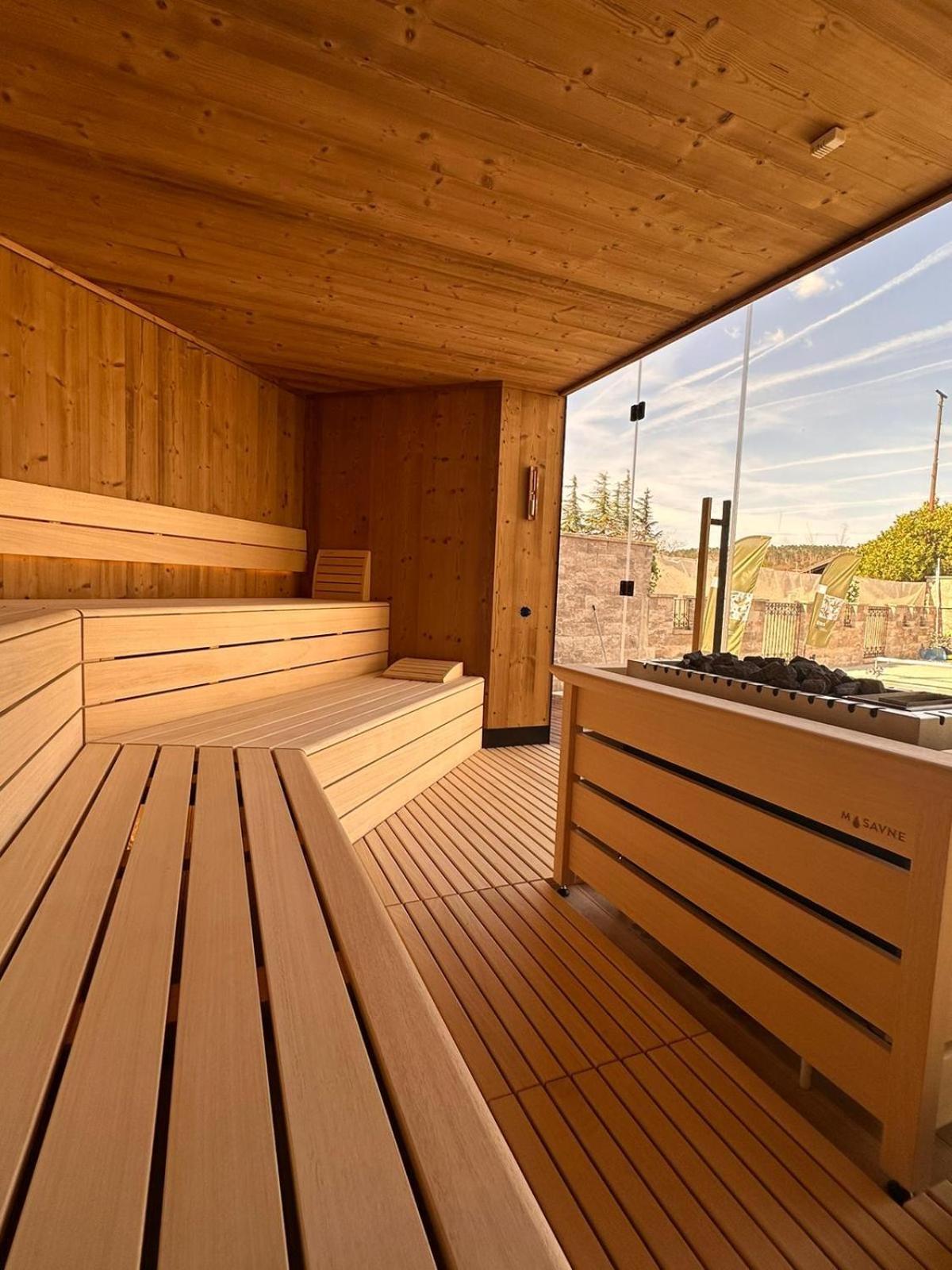 Apartments Kras 24 With Pool Sežana Kültér fotó
