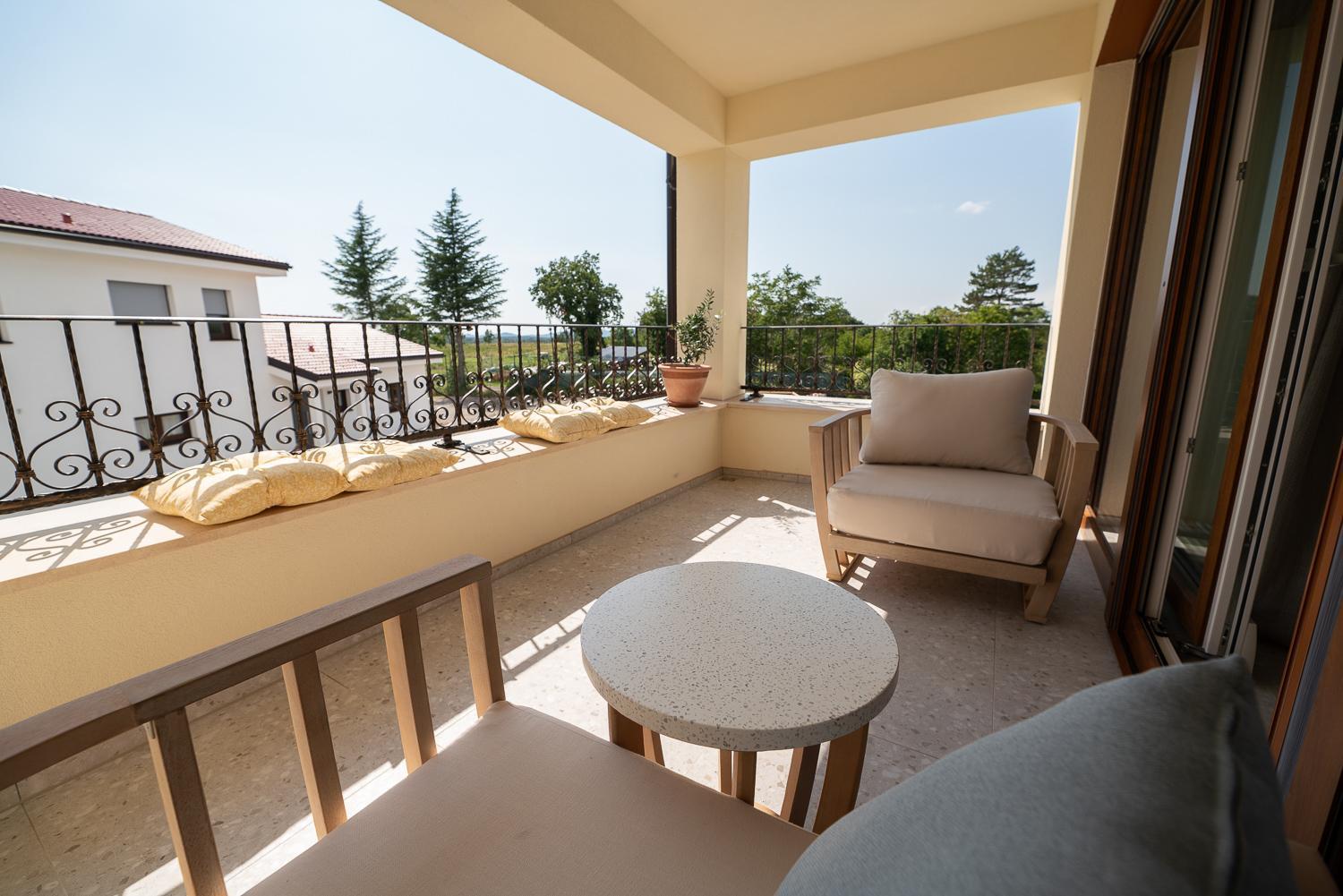 Apartments Kras 24 With Pool Sežana Kültér fotó