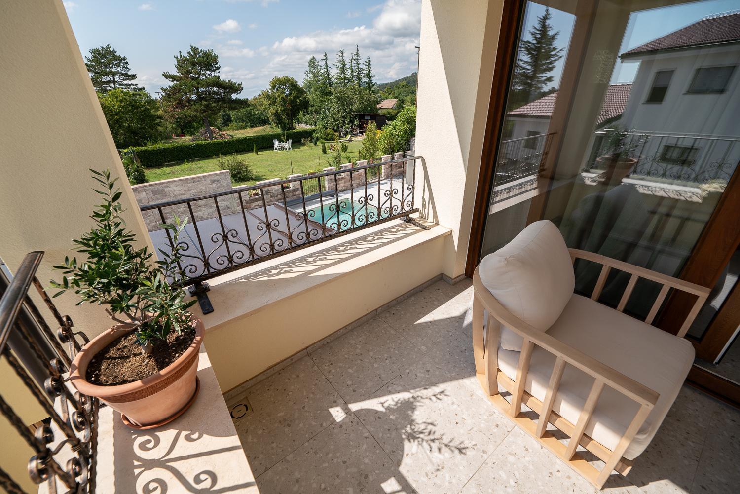 Apartments Kras 24 With Pool Sežana Kültér fotó