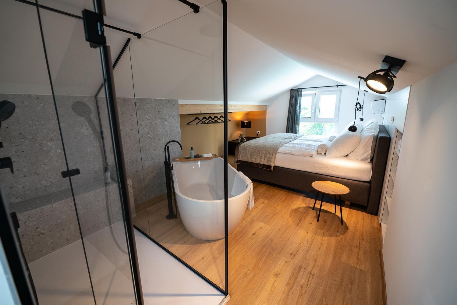 Apartments Kras 24 With Pool Sežana Kültér fotó